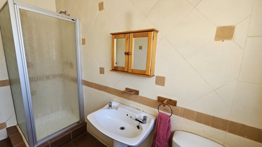 6 Bedroom Property for Sale in Schoemansville North West